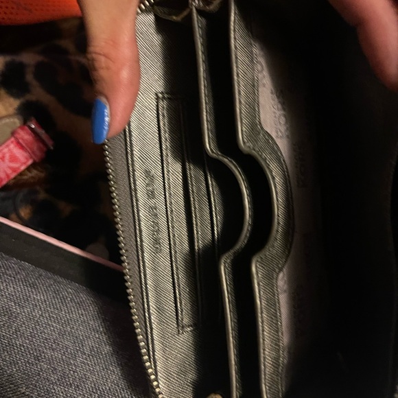 Metallic Micheal Kors wristlet - Picture 2 of 4